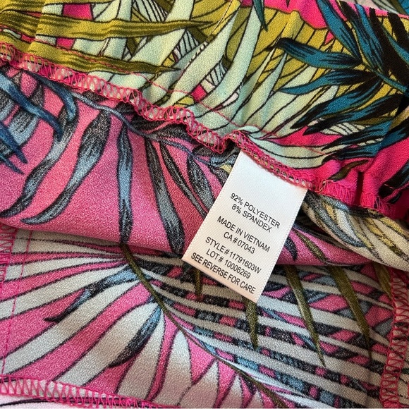 ❤️ Soho Apparel Pink and Green Leaf Pattern Lounge Women’s Pants S - Picture 6 of 10
